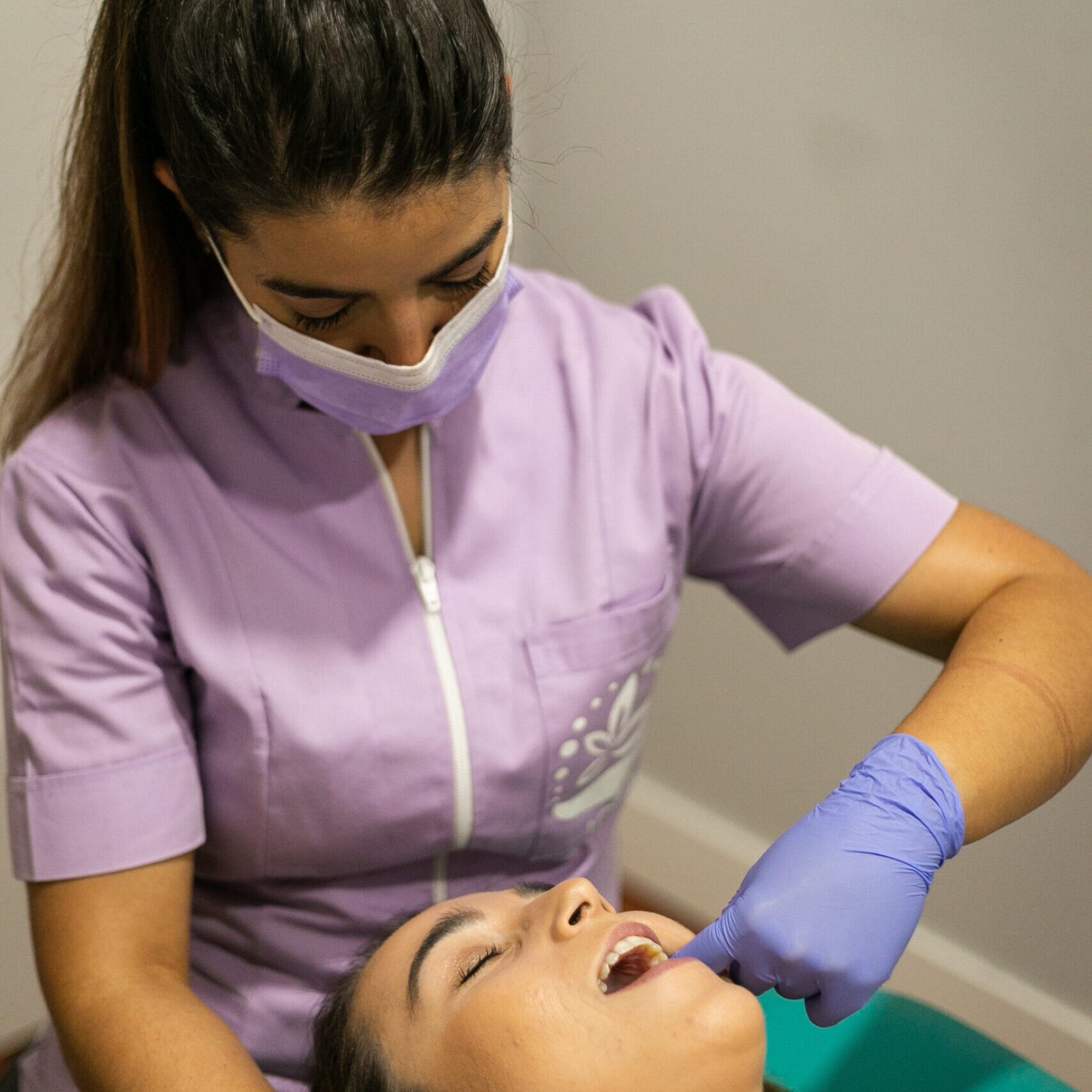 Lovital Fisioterapia - Bruxismo y sensibilidad dental Lovital Fisioterapia - Entre otro servicios, tratamientos contra el Bruxismo y la sensibilidad dental.